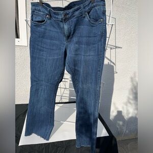 Kut from the Kloth Baby Bootcut Raw Hem jeans size 18W